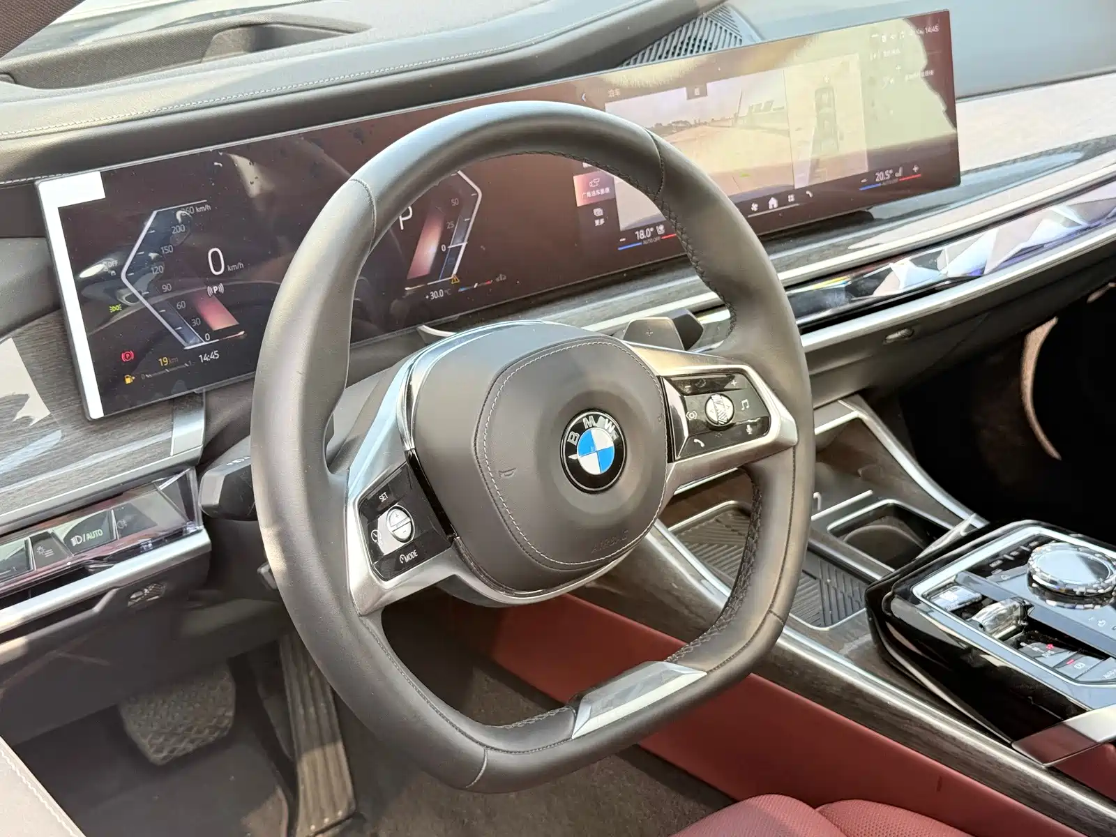 Фото 13 - BMW 7 Series