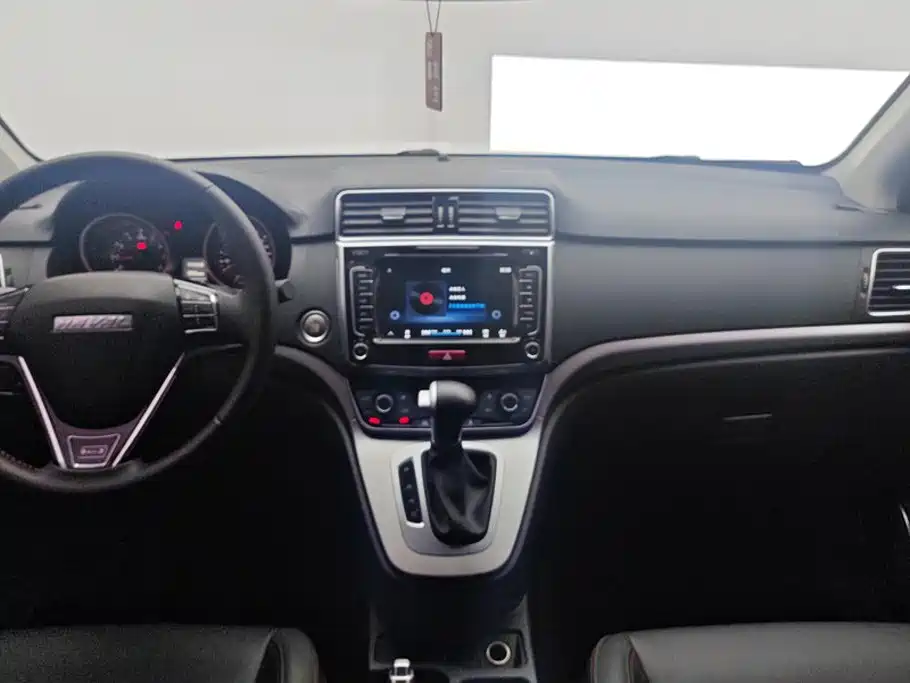 Фото 13 - Haval M6