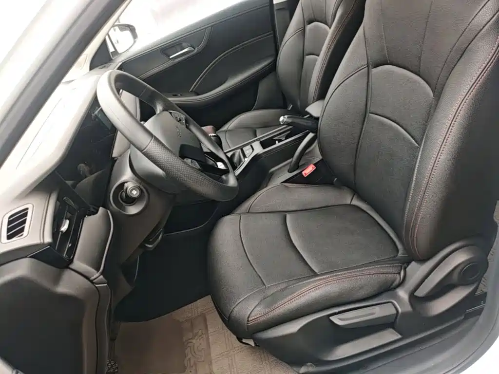 Roewe i5 2025 2023 1.5L Manual Comfort Edition