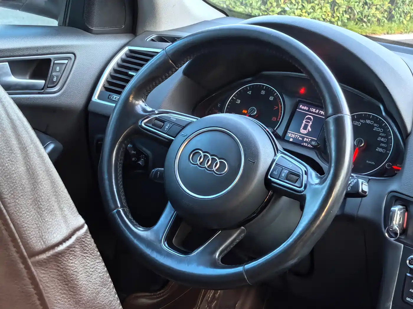 Audi Q5 2015 40 TFSI Technology фото 15