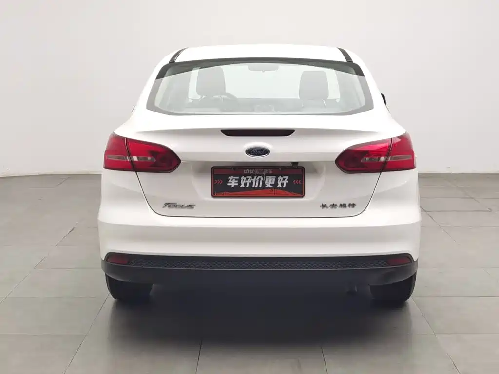 Фото 4 - Ford Focus