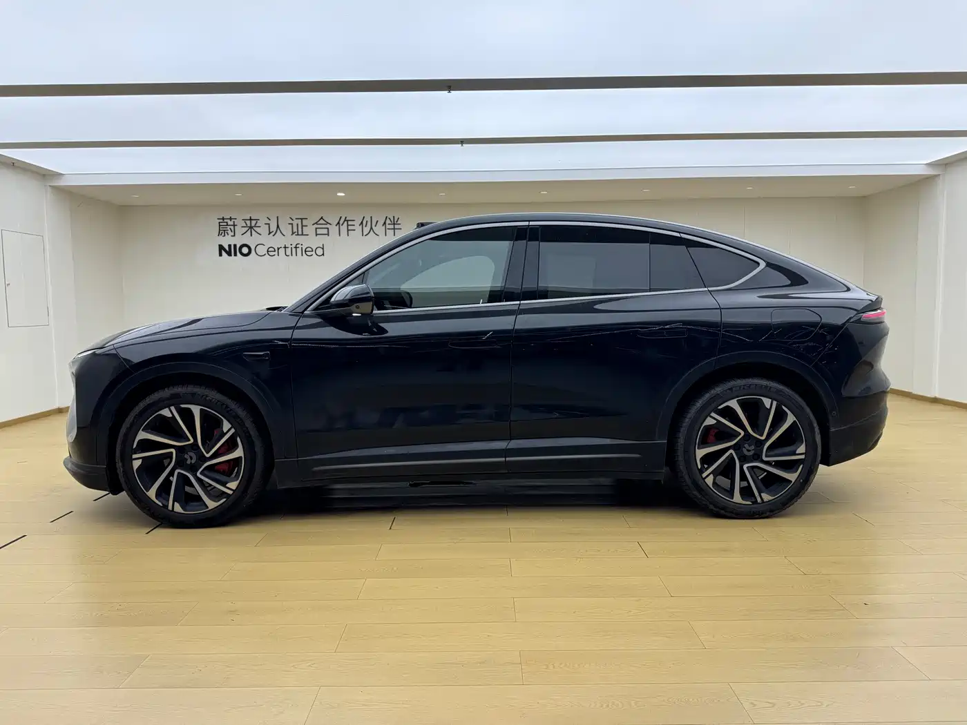 Фото 6 - NIO EC6