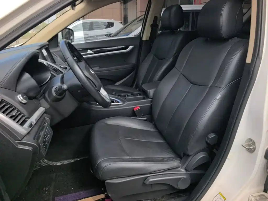 Dongfeng Aeolus Dongfeng Fengshen AX7 2015 2015 2.0L Automatic Smart Ease