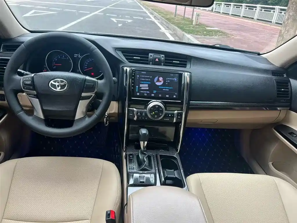 Toyota Reiz 2010 2.5V Elegance Elite Edition фото 8