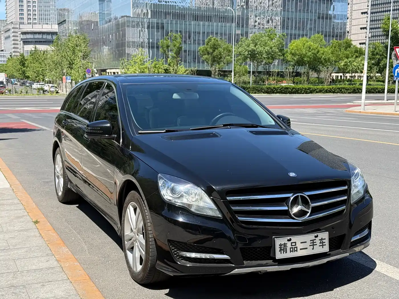 Mercedes-Benz R-Class 2017 R 320 4MATIC Business Collector's Edition фото 3