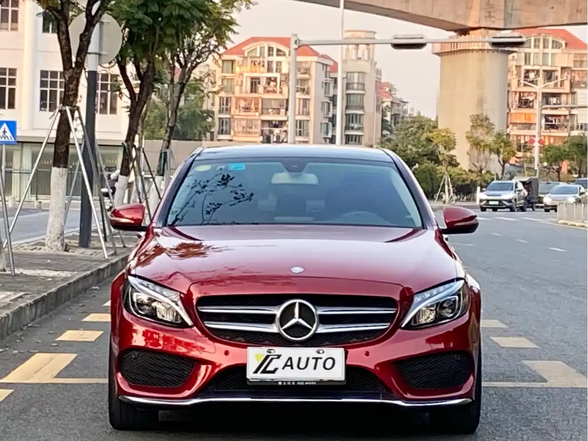 Mercedes-Benz C-Class 2015 Facelift C 200 L Sport фото 2