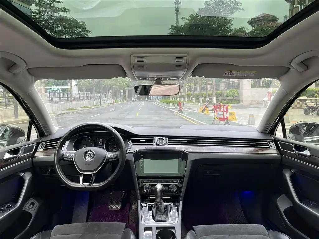 Volkswagen Magotan 2017 380TSI DSG Luxury фото 13