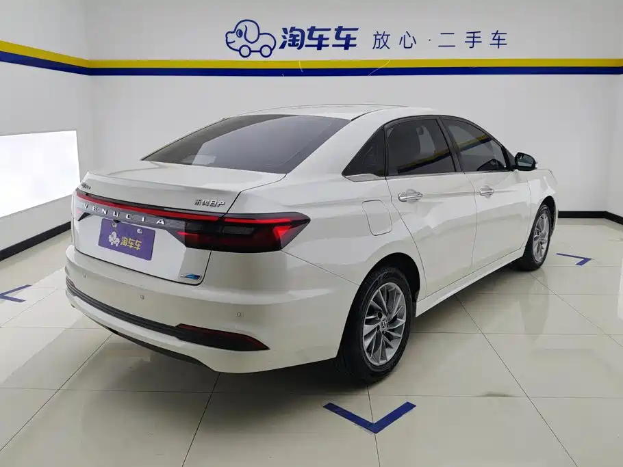 Venucia D60 2022 2021 PLUS 1.6L XL CVT Joy Leader Edition