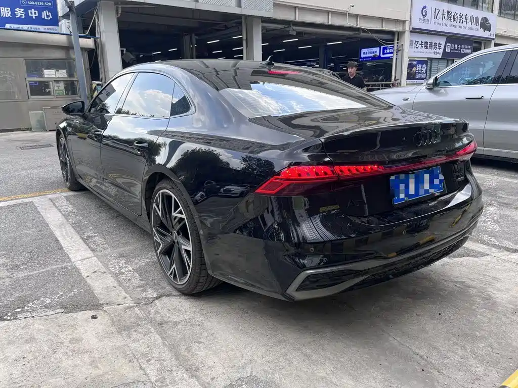 Audi A7L 2025 2024 45 TFSI quattro Black Warrior Edition