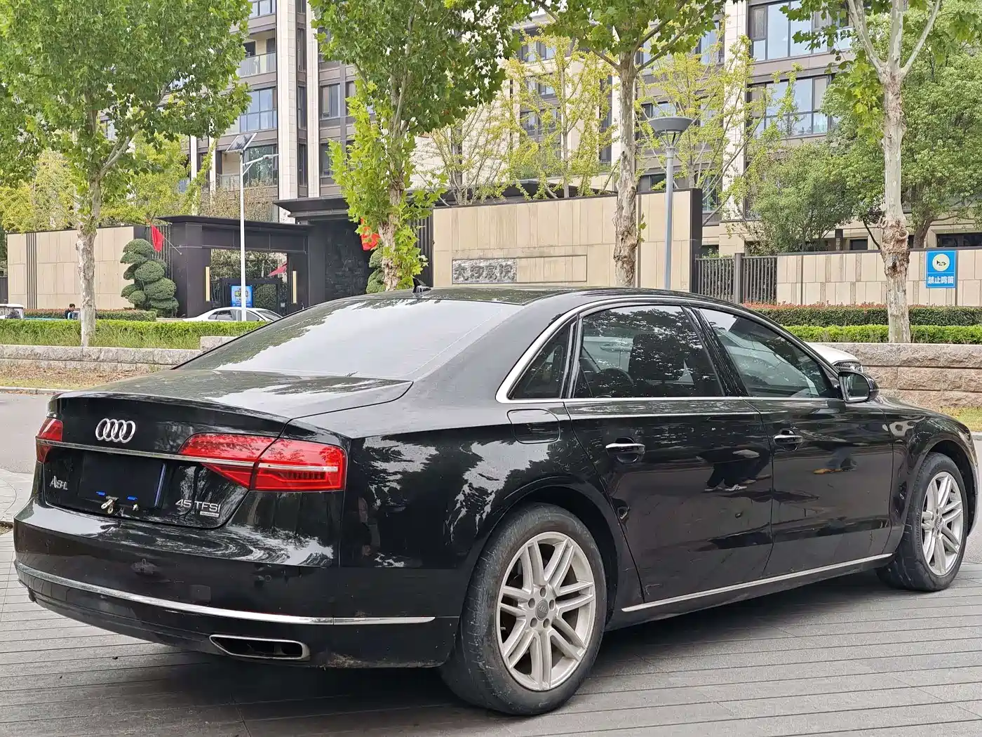 Audi A8 2016 A8L 45 TFSI quattro Comfort фото 10