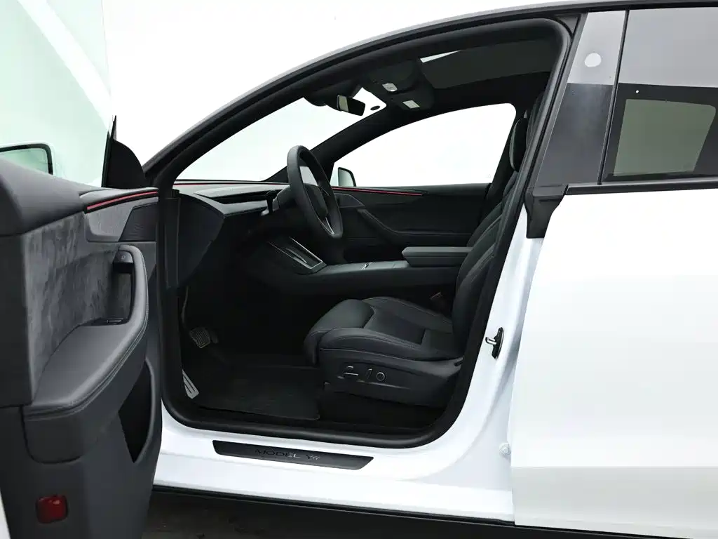 Tesla Model Y L 2025 2025 Facelift Long Range AWD