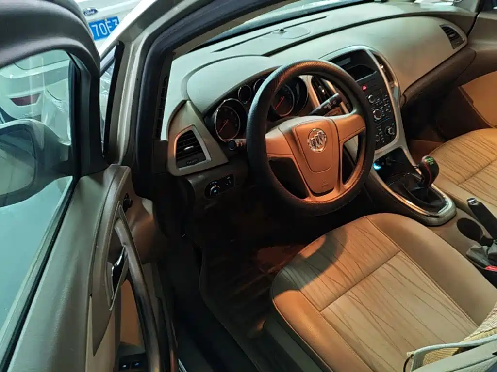 Фото 16 - Buick Excelle