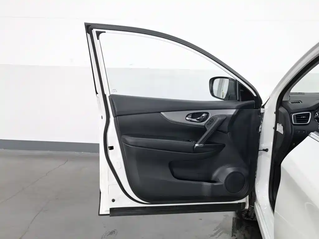 Фото 8 - Nissan Qashqai
