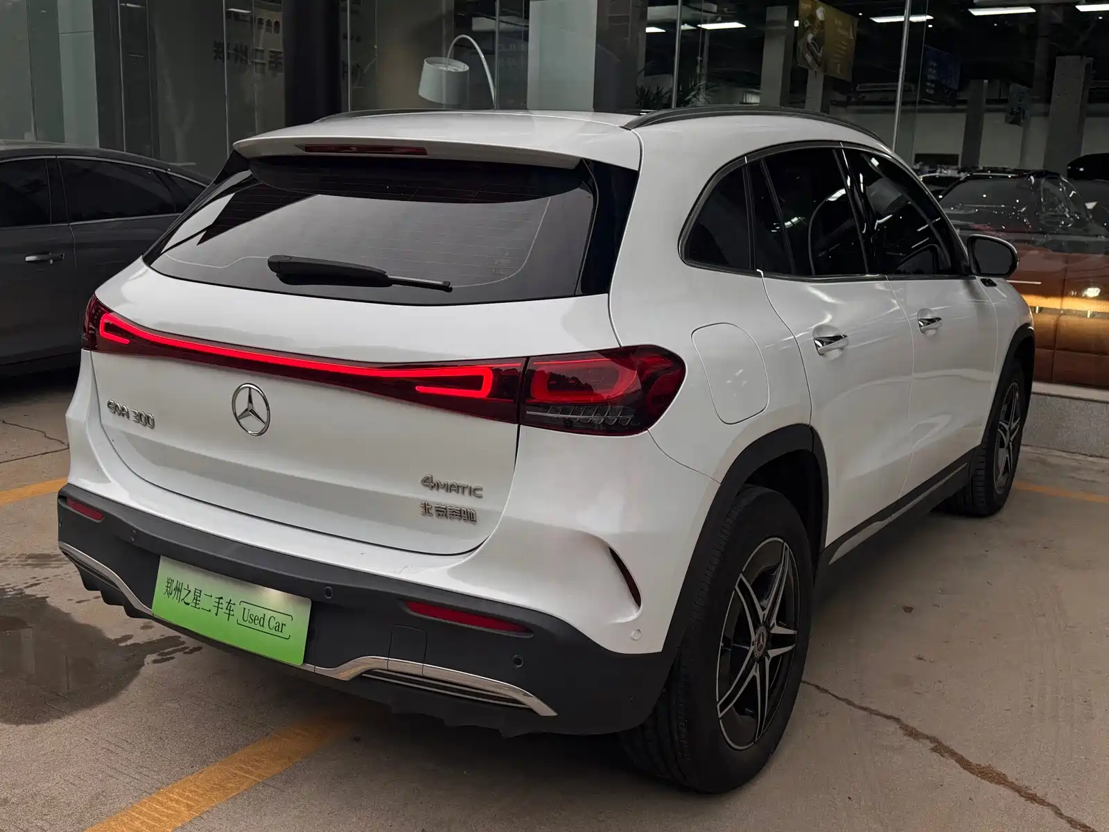 Photo 6 - Mercedes-Benz EQA
