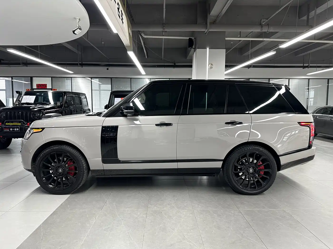 Land Rover Range Rover 2017 3.0 SC V6 Vogue фото 4
