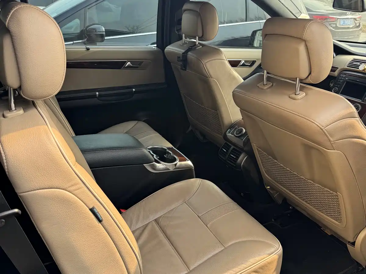 Mercedes-Benz R-Class 2011 R 350 L 4MATIC фото 4