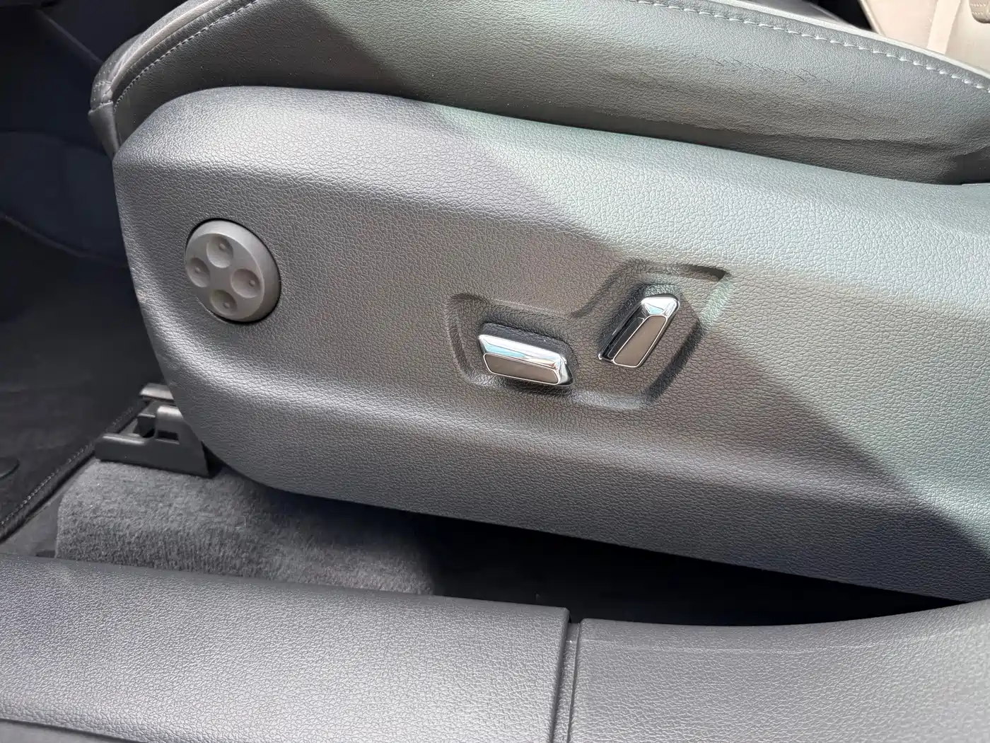 Hongqi HS5 2020 2019 2.0T Smart Connect Enjoy Edition