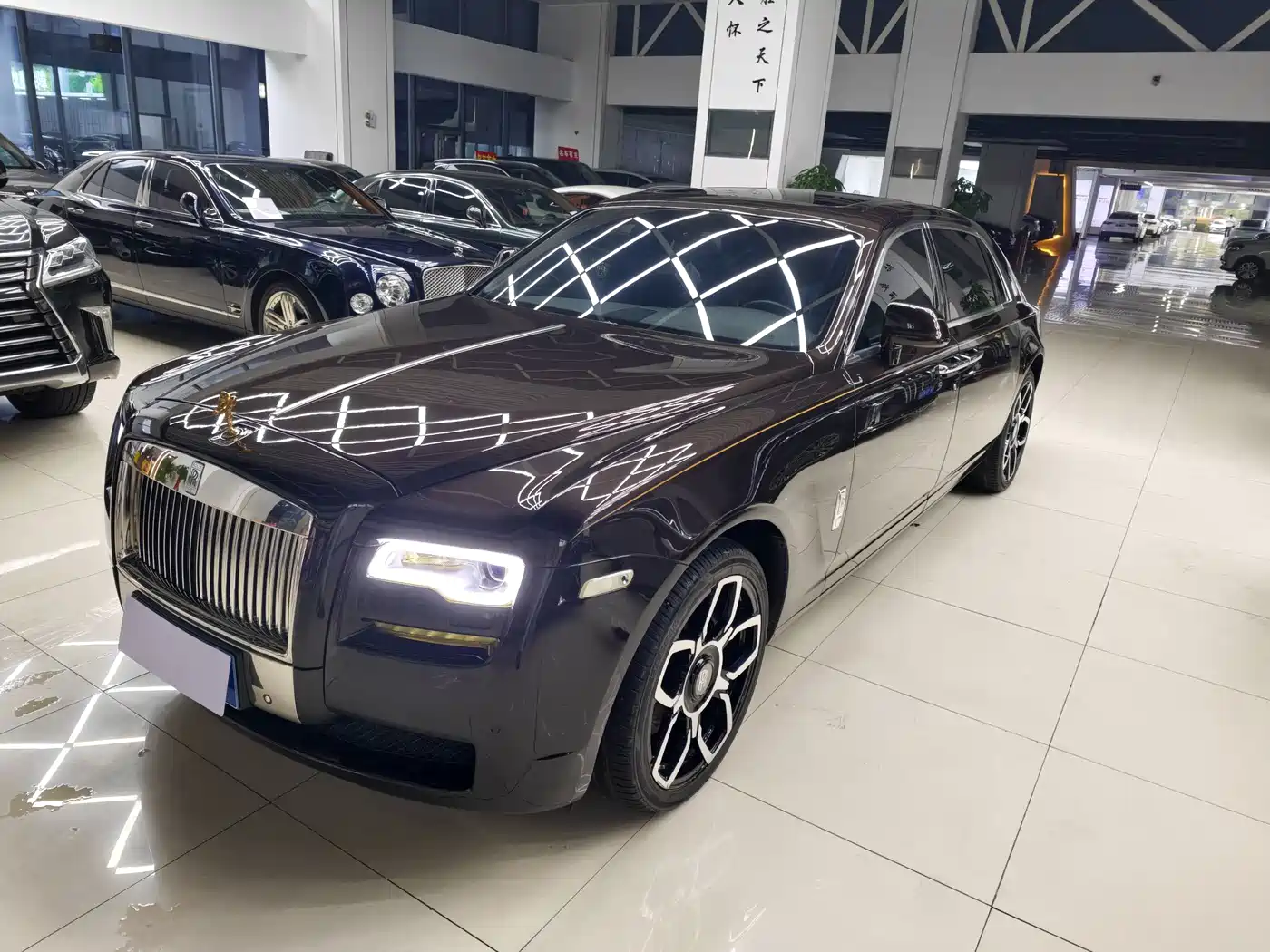Rolls-Royce Ghost 2013 2014 6.6T Extended Edition