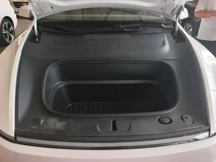 Tesla Model Y 2026 2026 Rear-Wheel Drive