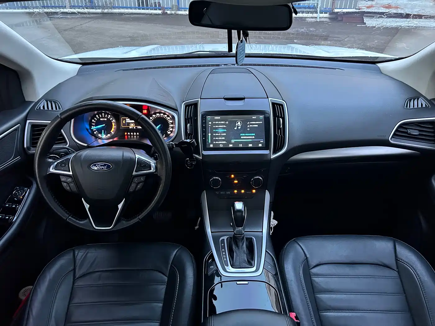 Фото 10 - Ford Edge