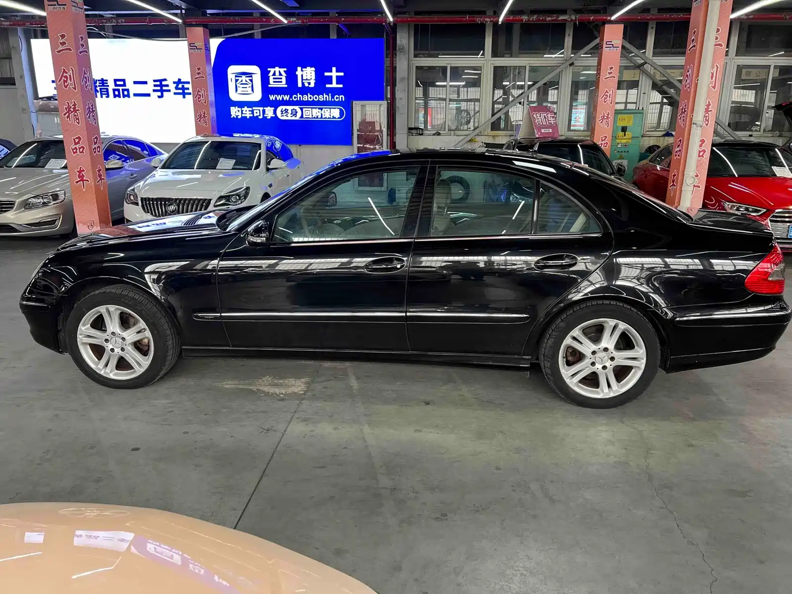 Photo 8 - Mercedes-Benz E-Class