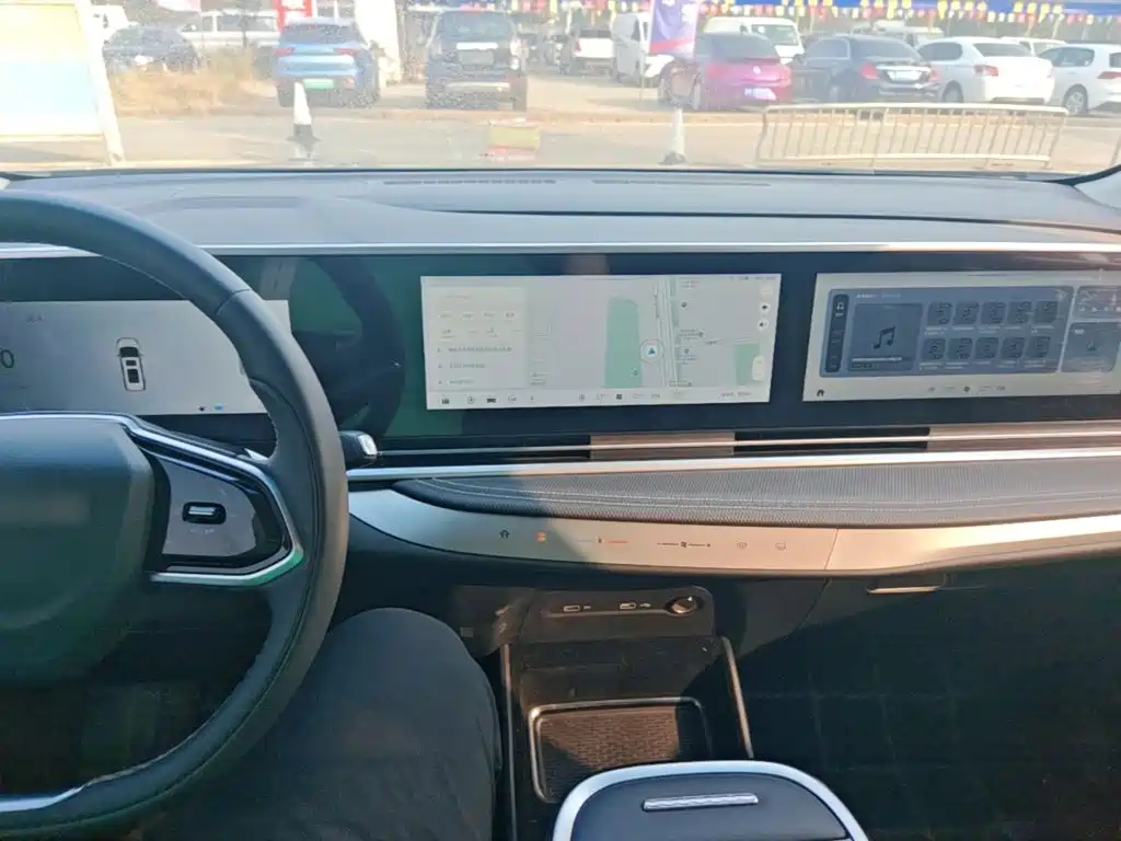 Maxus Maxus G90 2023 2023 2.0T Galaxy 7-seater