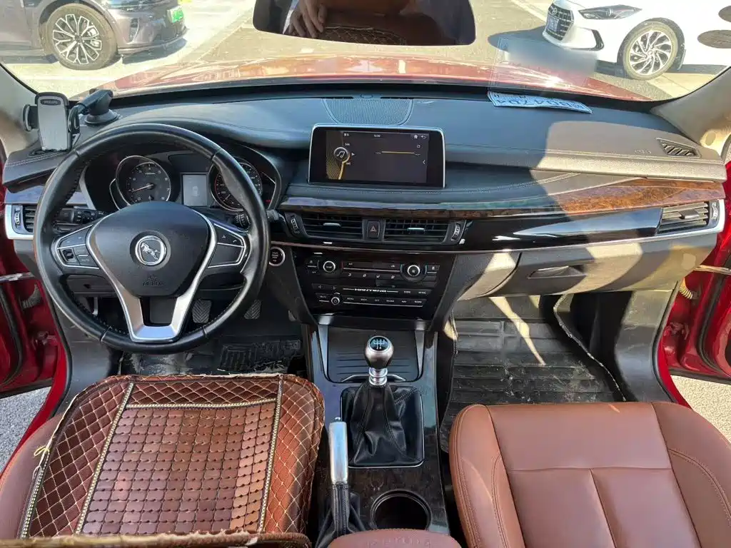 Hanteng Auto Hanteng X7 2017 2016 1.5T Manual Luxury Edition