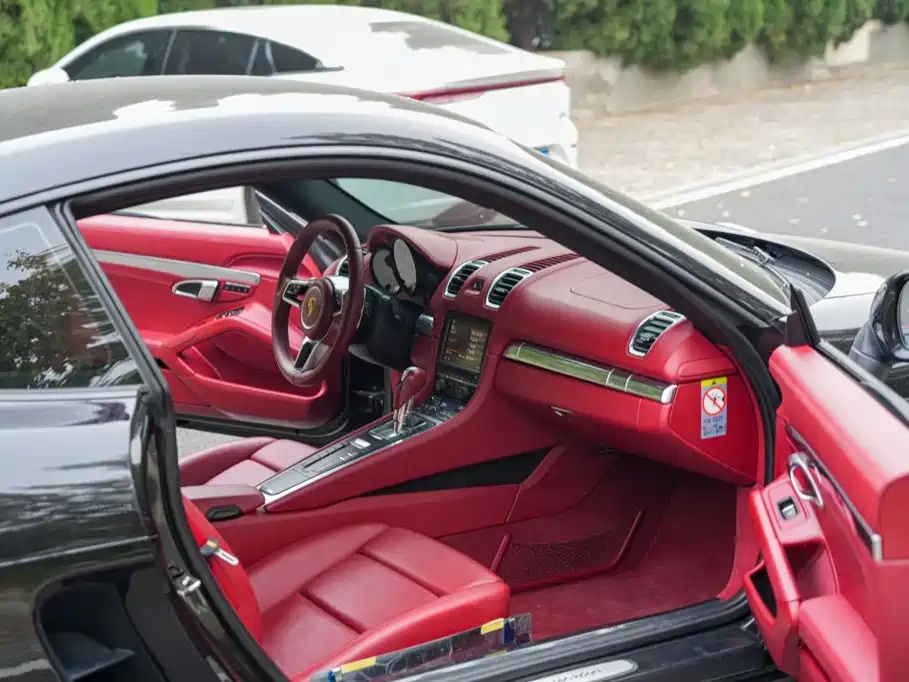 Photo 22 - Porsche Cayman