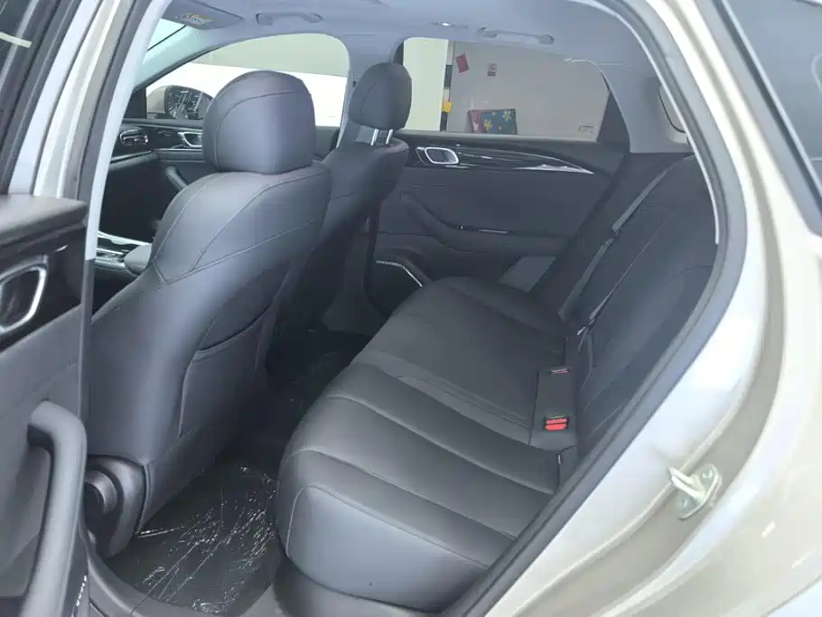 Geely Emgrand 2026 2026 Model Fifth Generation 1.5T Light Chaser Edition
