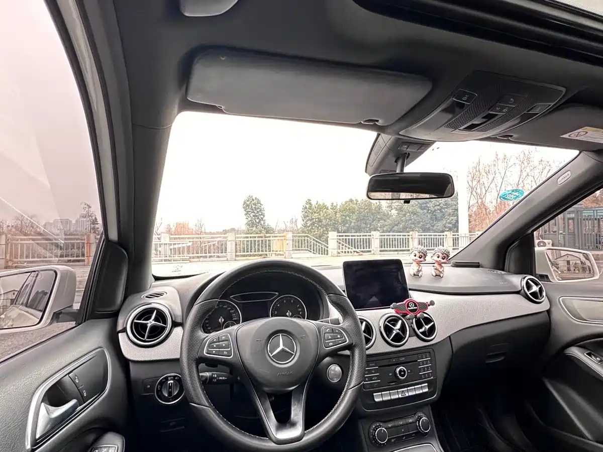 Mercedes-Benz B-Class 2017 B 200 Dynamic фото 9
