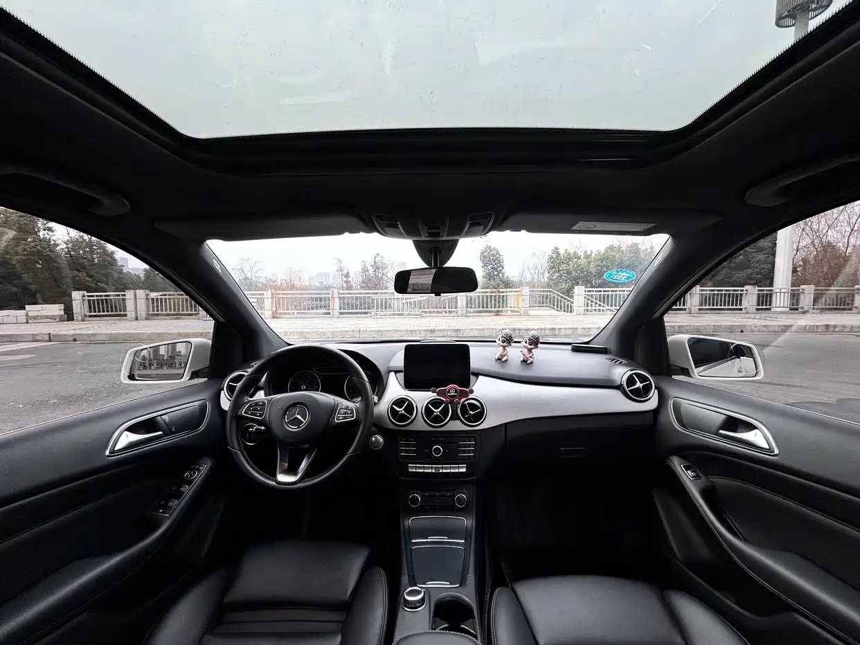 Mercedes-Benz B-Class 2017 B 200 Dynamic фото 26