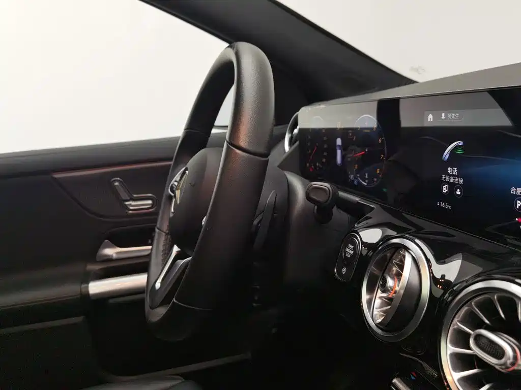Mercedes-Benz GLA, миниатюра 22