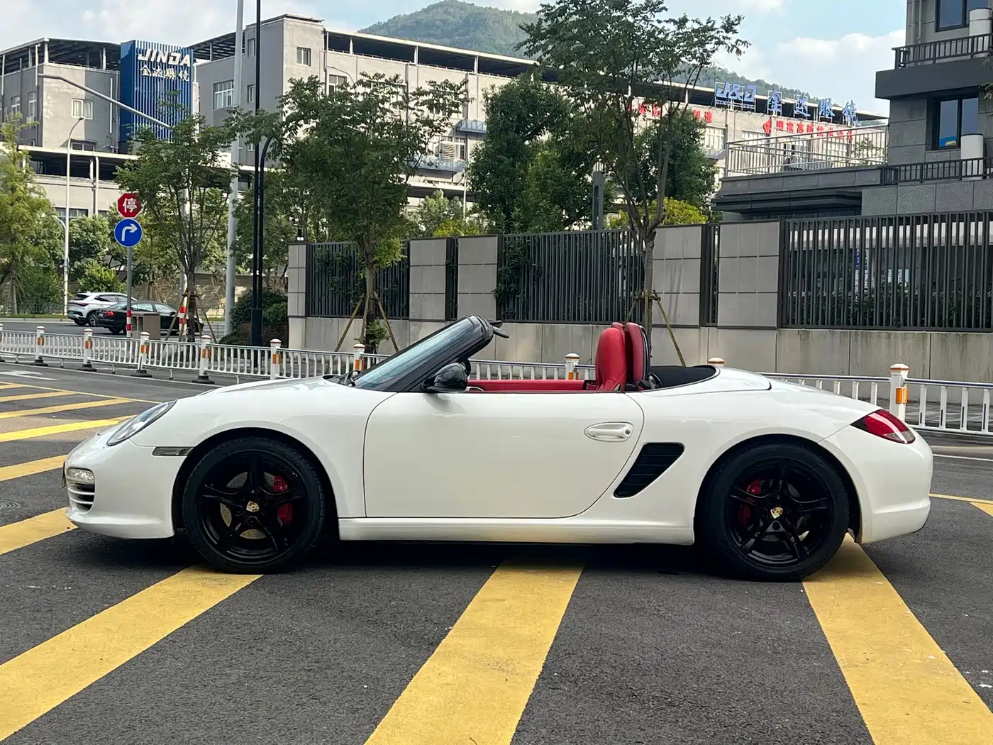 Porsche Boxster 2011 2011 Boxster Black Edition 2.9L