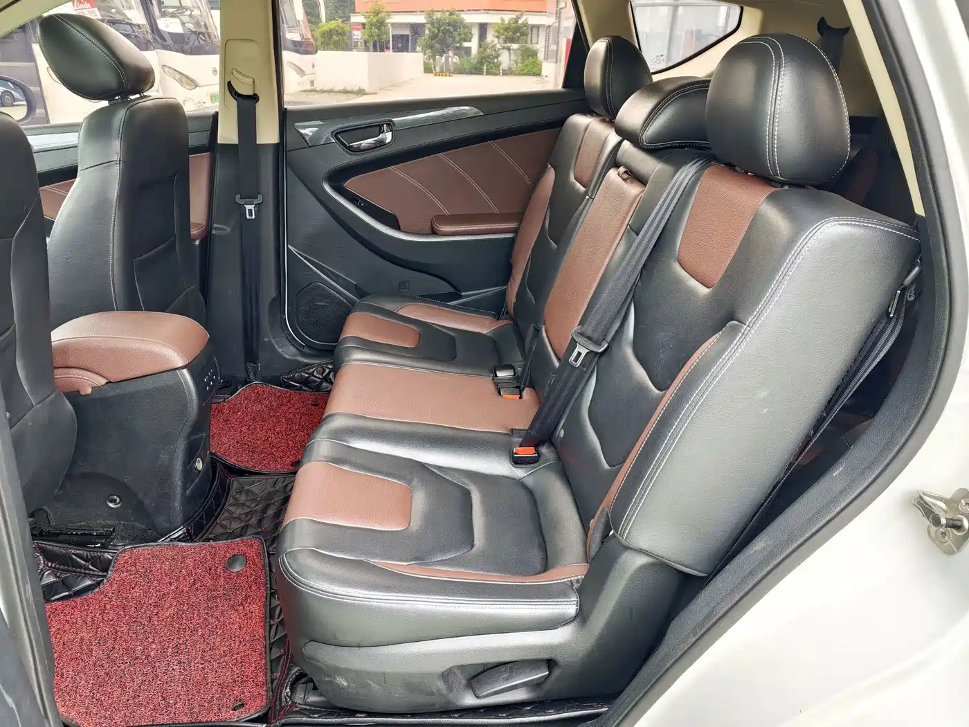 Dongfeng Fengguang Fengguang 580 2018 2017 1.5T CVT Comfort Version