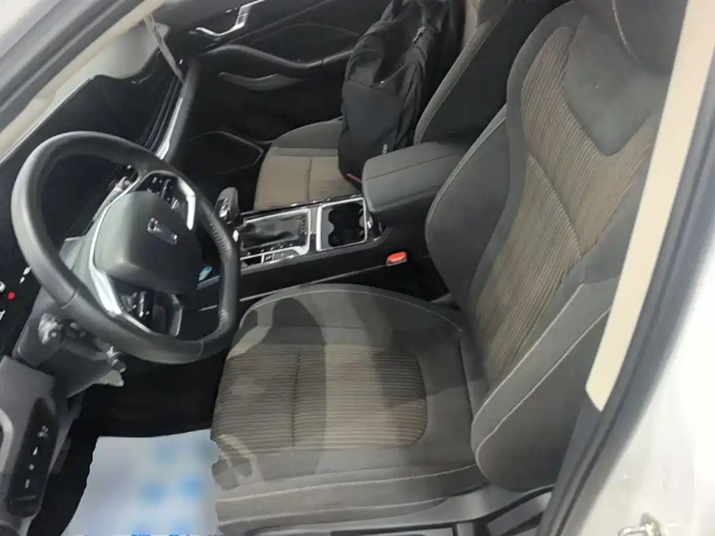 Besturn B70 2025 2025 Dragon Glory Edition 1.5T Premium