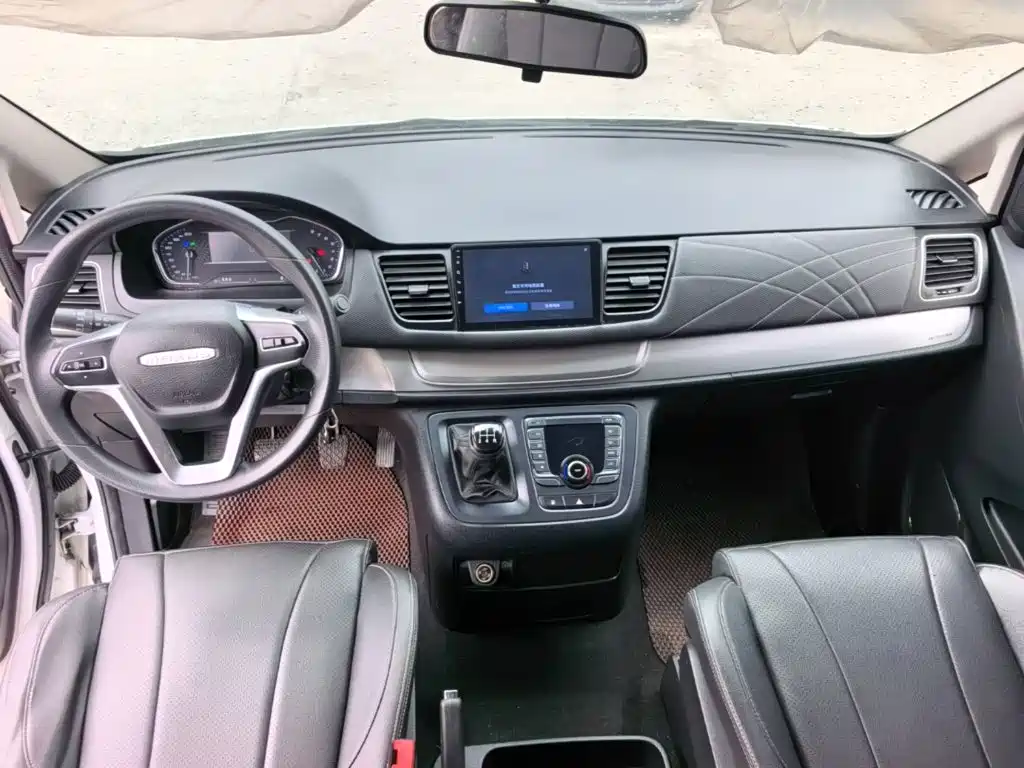 Maxus G10 2023 2023 Facelift 2.0L Manual Multi-Purpose Edition Gasoline 7-Seater