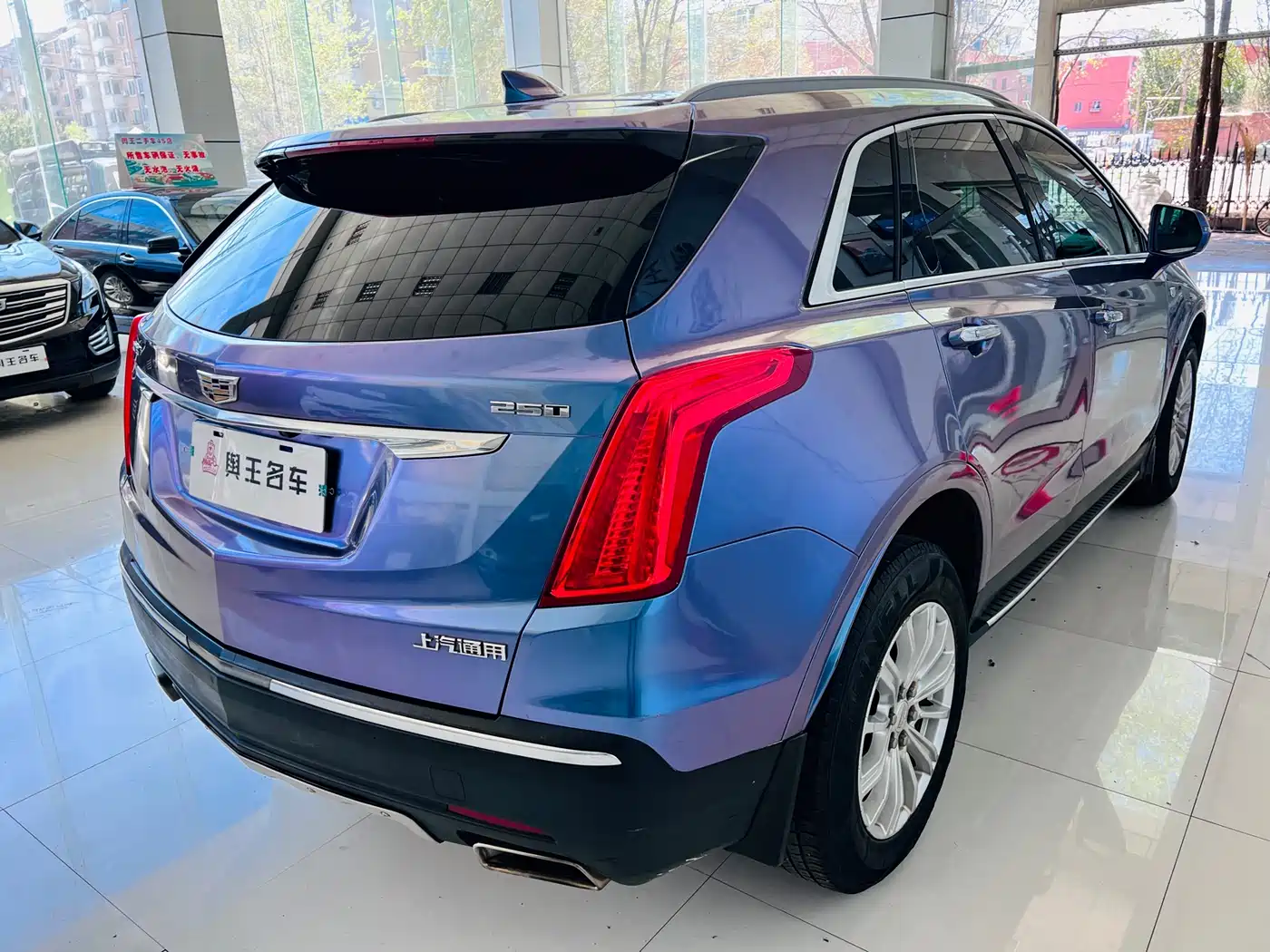 Cadillac XT5 2017 2016 25T Technology Model