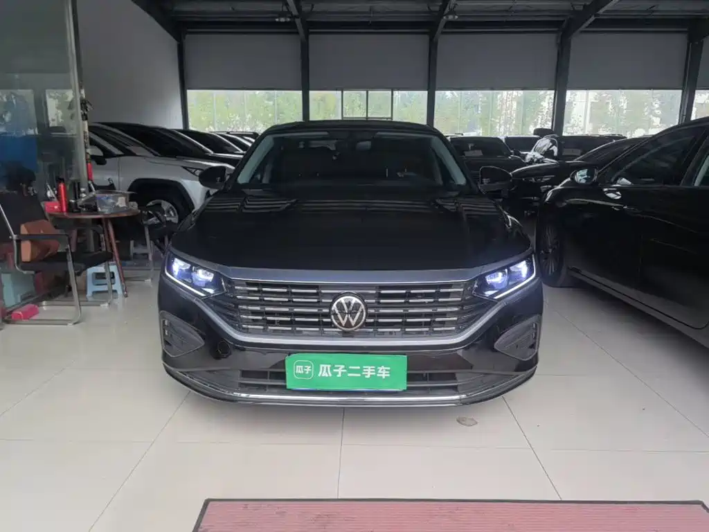 صورة 3 - Volkswagen Passat