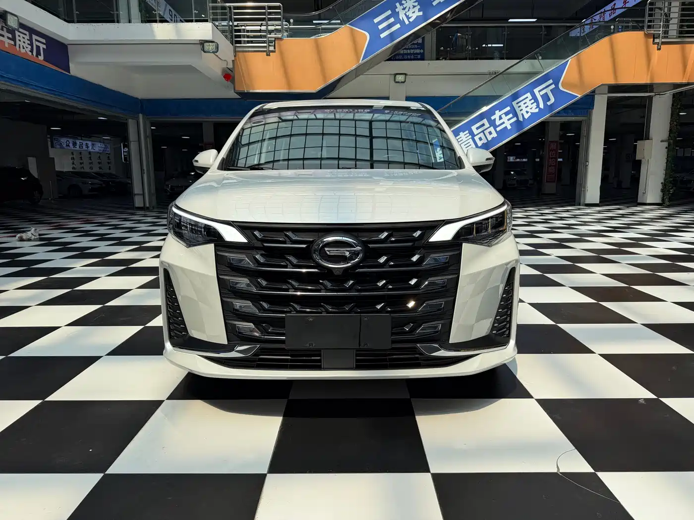 GAC Trumpchi Trumpchi M6 2021 PRO 270T Automatic Luxury Edition фото 2