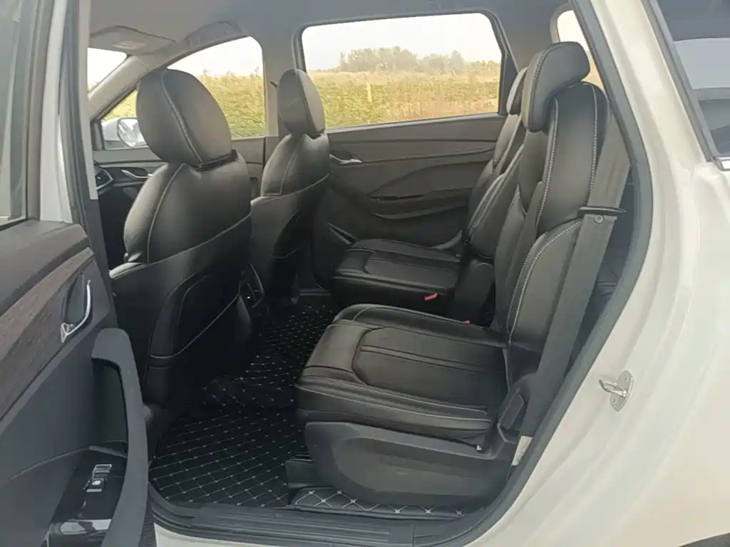 Photo 17 - Baojun 360