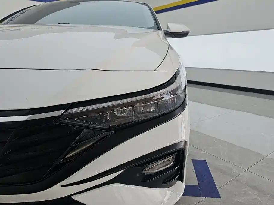 صورة 5 - Hyundai Elantra