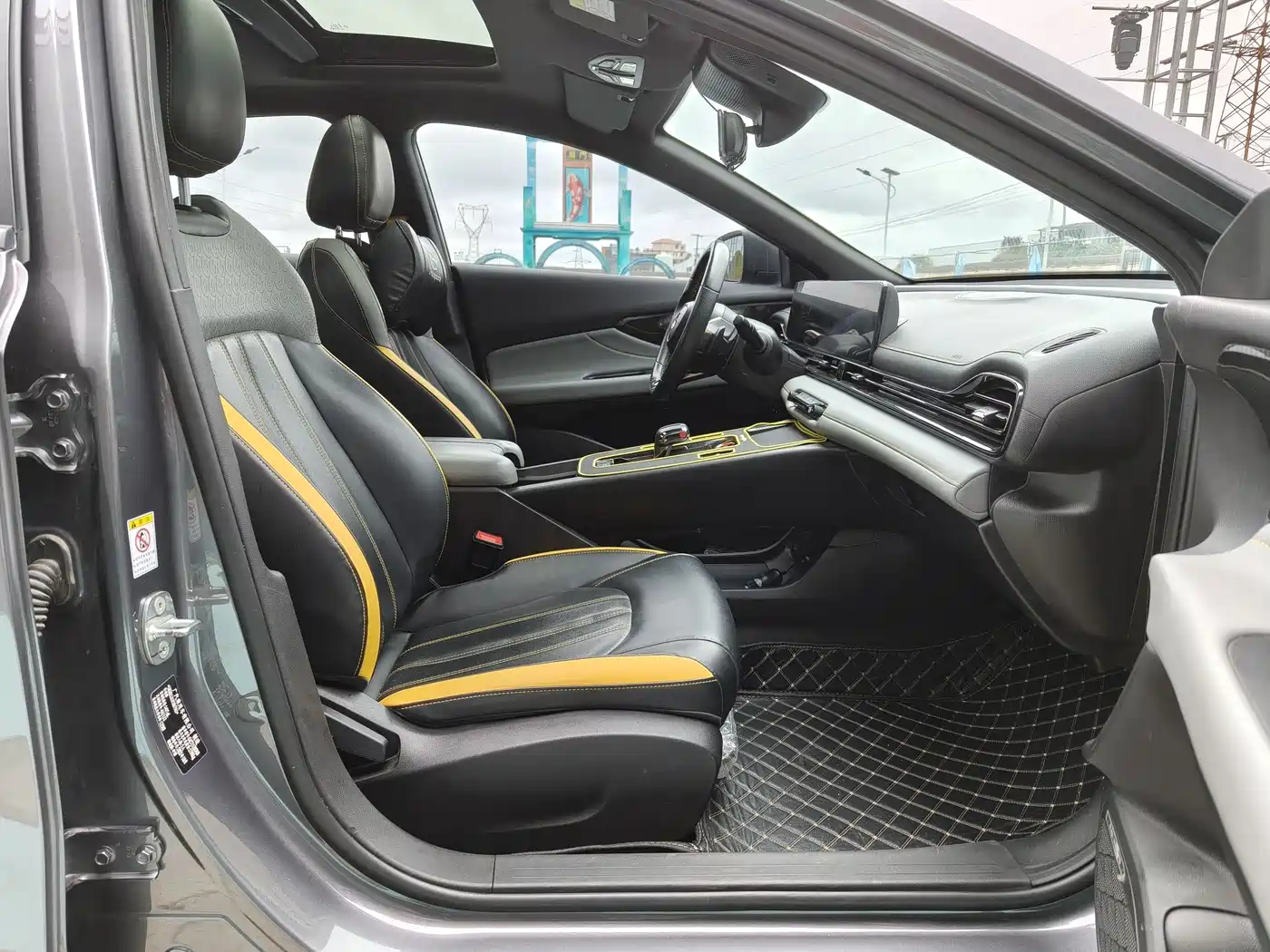 GAC Trumpchi Trumpchi Emkoo 2023 270T DCT J15 Edition фото 13