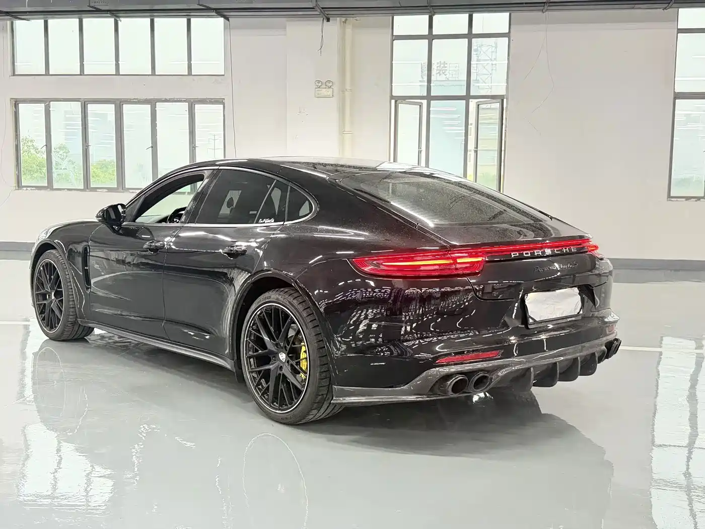 Фото 7 - Porsche Panamera
