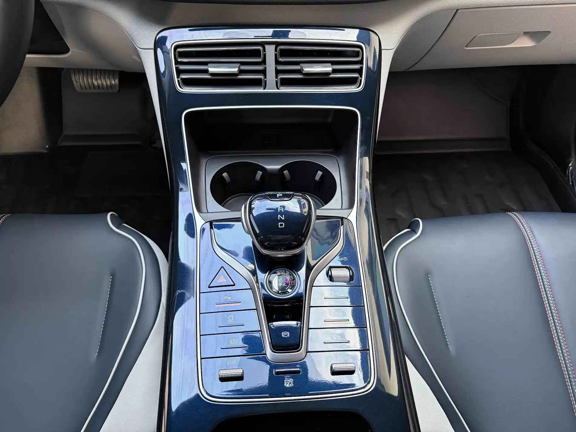 Фото 17 - BYD Qin PLUS