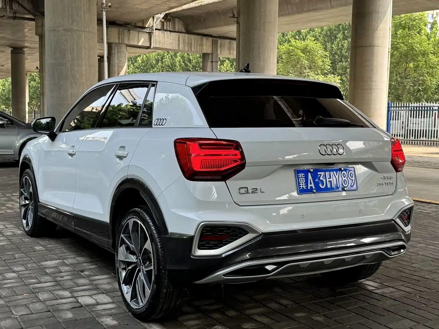 Фото 14 - Audi Q2L