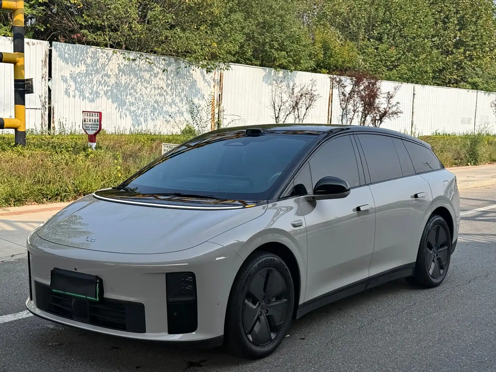 Фото 4 - Li Auto i6