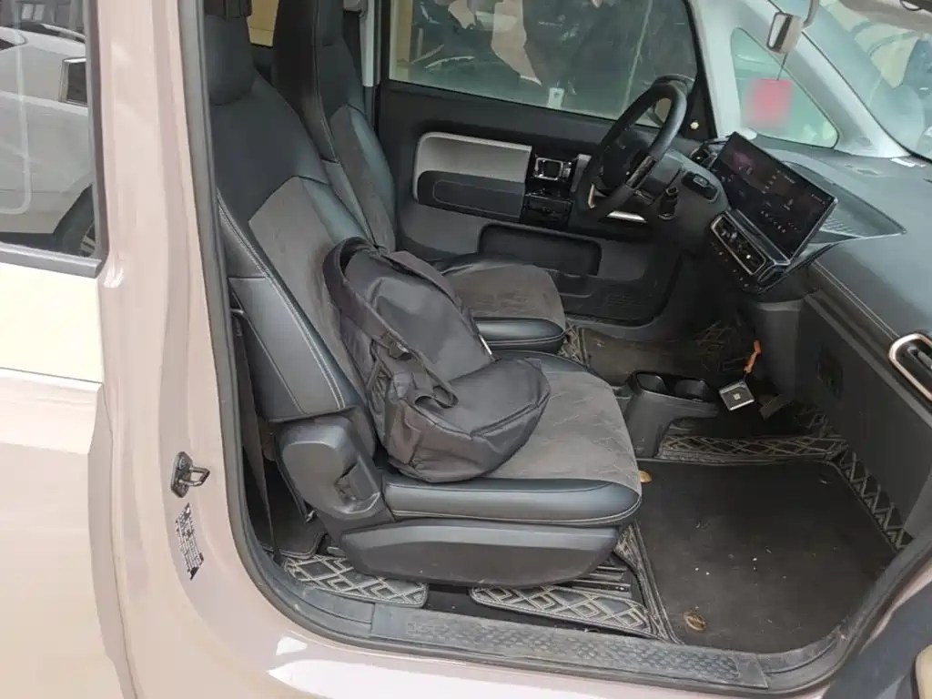 Фото 25 - Baojun KiWi EV