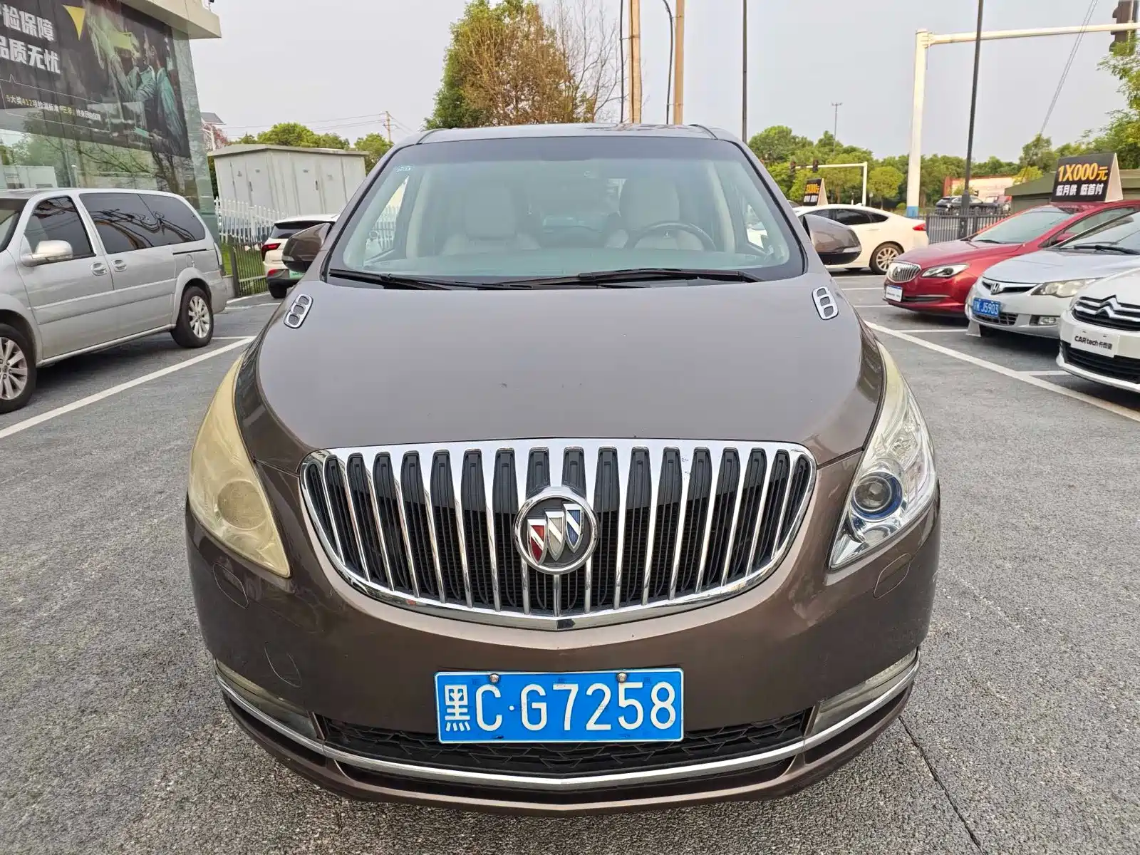 Фото 2 - Buick GL8