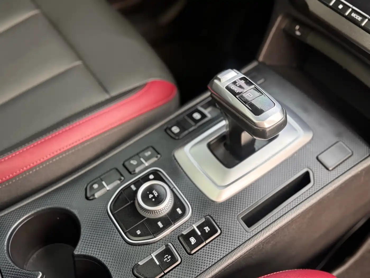 Haval H6 Coupe 2020 2020 Smart Connect Edition 1.5T Automatic 2WD Luxury Smart Connect