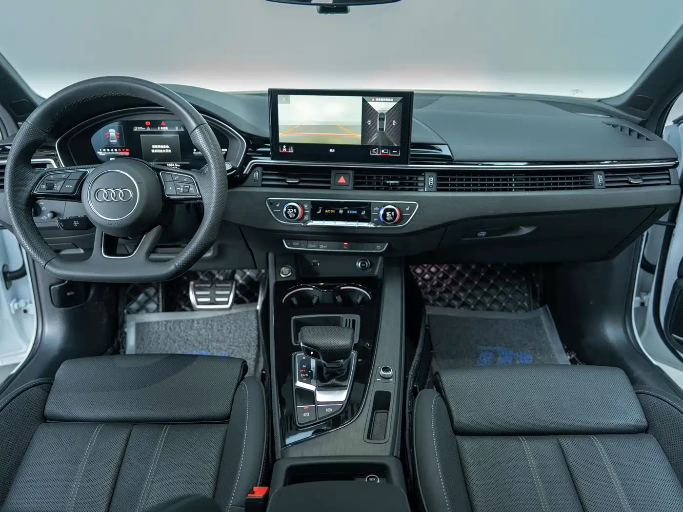 Фото 9 - Audi A4L